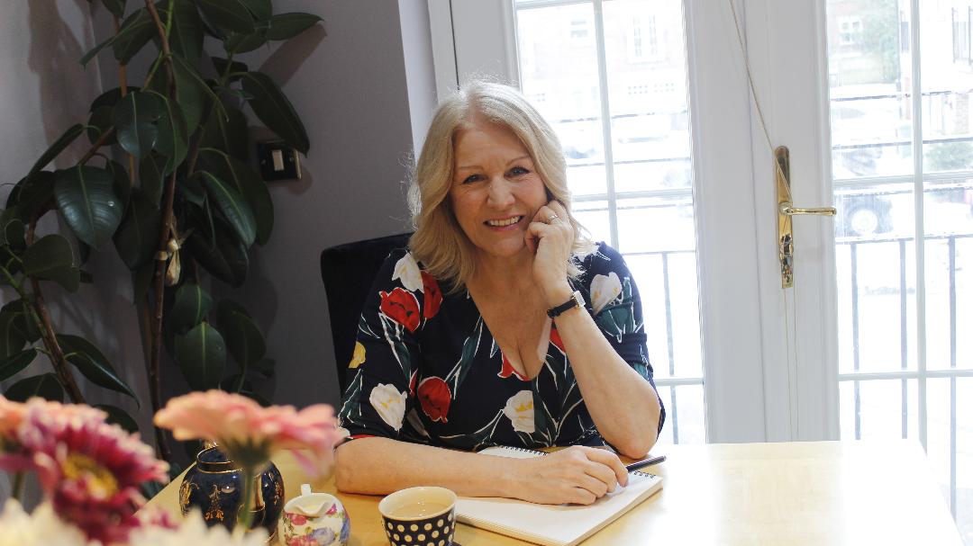 Dr Caroline Bligh - professional coaching and clinical hypnotherapist. Based in the Leeds area, Dr Caroline offers services online, in-person and over the phone.